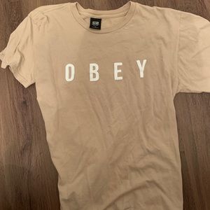 Obey tshirt